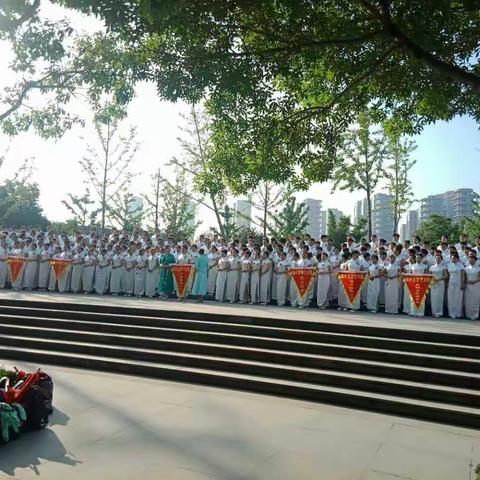 梅开芳香艺术团，芳丽旗袍会走秀淄川湿地公园