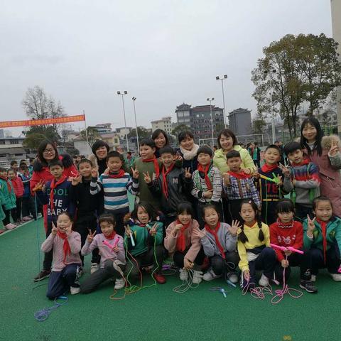 乾元小学三年级组:舞动之“绳”