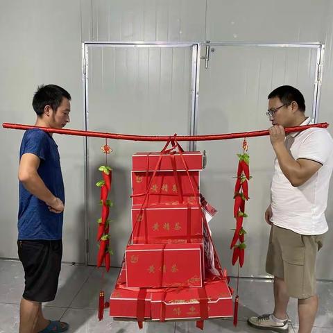 这个七夕，蜀妙和顺庆区民政局一起“抵制高价彩礼 倡导文明新风”