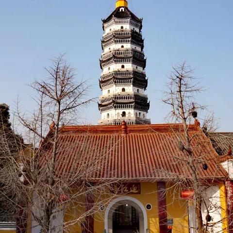 万里长江第一塔
