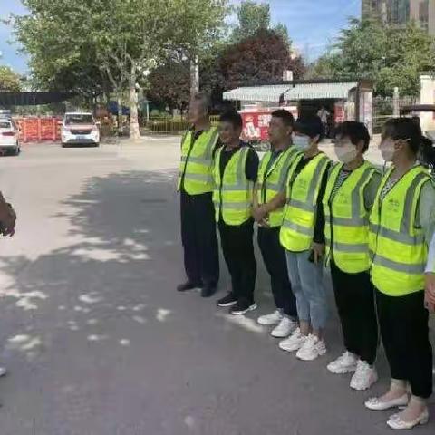 净化校区周边环境    全力护航开学季