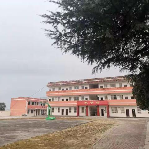 规范教学常规 构建高效课堂郧阳区杨溪铺镇中小学教学视导拉开帷幕