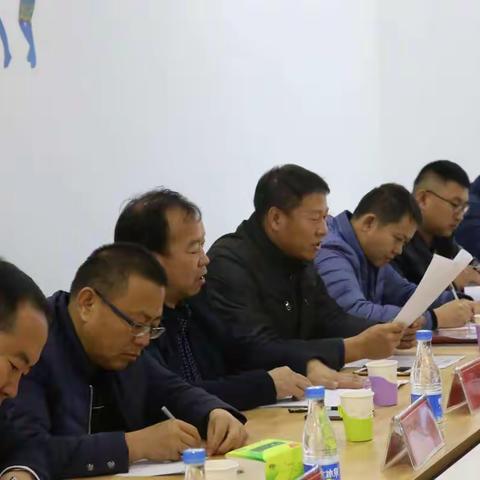 河套学院与磴口县政府校企合作发展电商产业科研课题研讨会在电商产业园举行