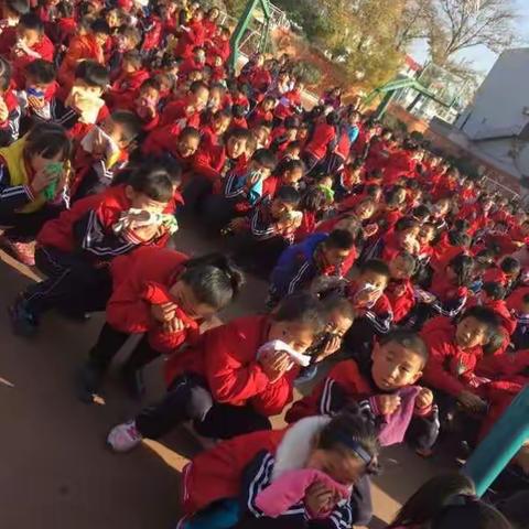 警惕火灾  珍爱生命一一朝阳小学消防安全应急疏散演练暨安全知识教育活动