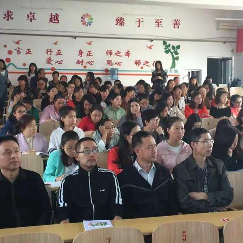 一年级科学课程开辟鸿蒙  教研室携手专家即解师惑