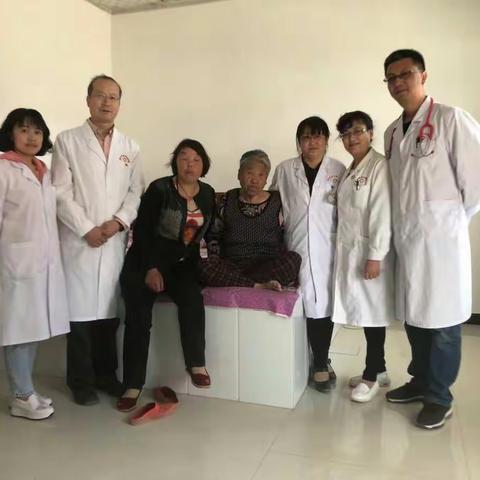“一人一策”组团式健康帮扶