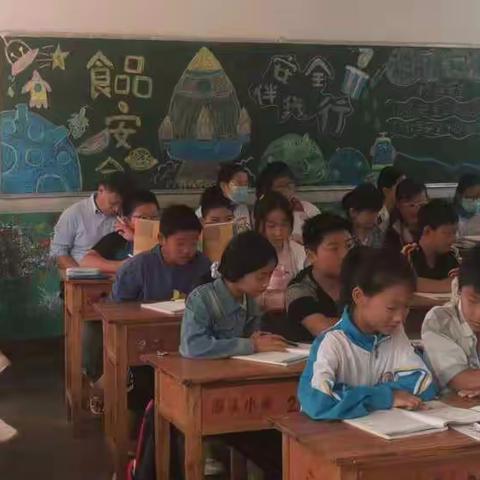 推门听课，展青年教师风采———高庄镇圈头小学听课活动