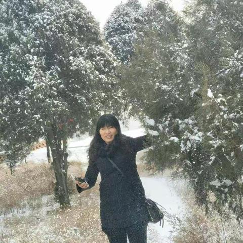 踏雪寻梅！友谊万岁！