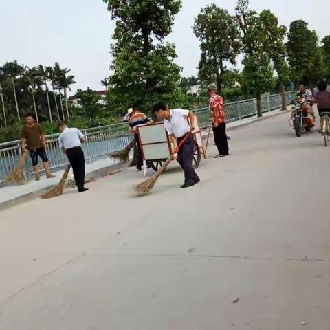 今天区总工会到路内村指导整治环境，百日攻坚工作