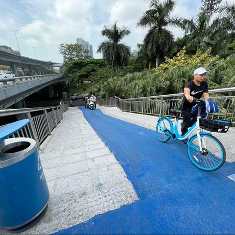 迅速整治老旧人行天桥顽疾，为民打造畅达过街环境