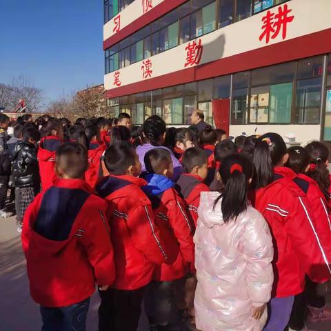 崇尚科学，反对邪教——小韩小学开展反邪教活动纪实