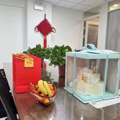 工商银行银川牡丹园支行开展三八节特别活动