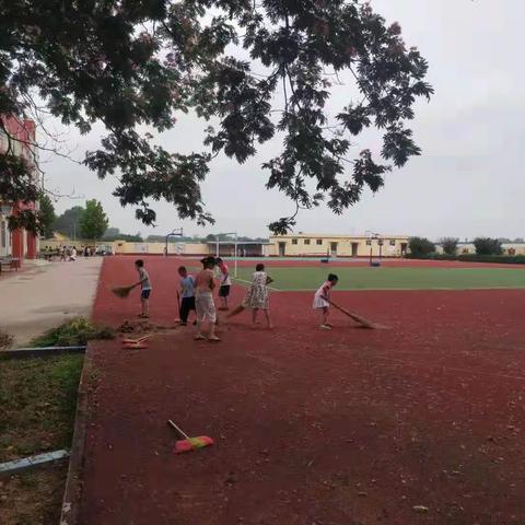 校园活动助暑假   学生安全记心中——上口镇邵村小学暑假返校日