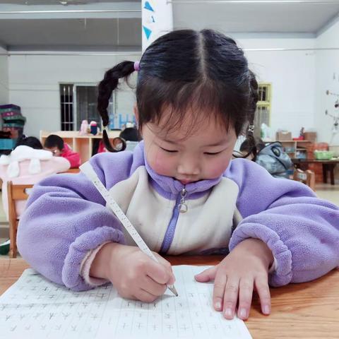 今日中班阅读延时班