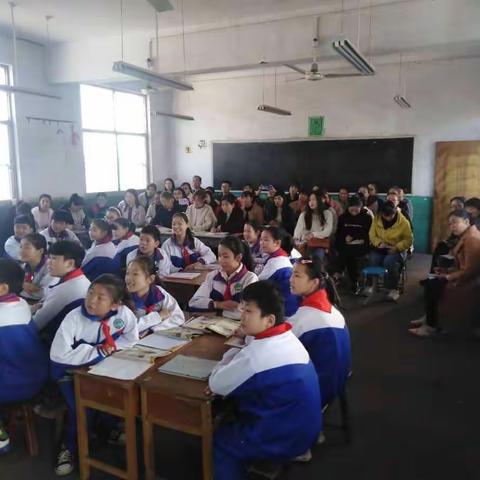 且行且学,共同进步——王寨乡小学英语观摩暨交流活动