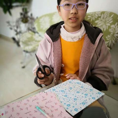 实验小学五（四）班郭欣语寒假个性作业——剪窗花