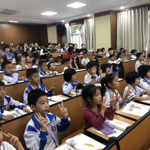 海南白驹学校2019-2020年度 第一学期，第十三周，语文公开课教研活动