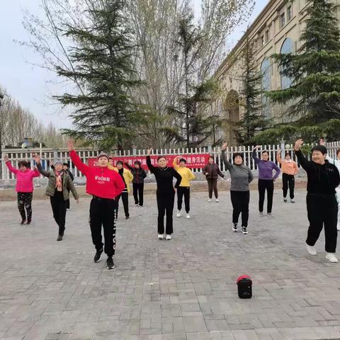 金耀街道魏都社区开展“舞动健康 舞动快乐”广场舞健身活动—引领居民新风尚