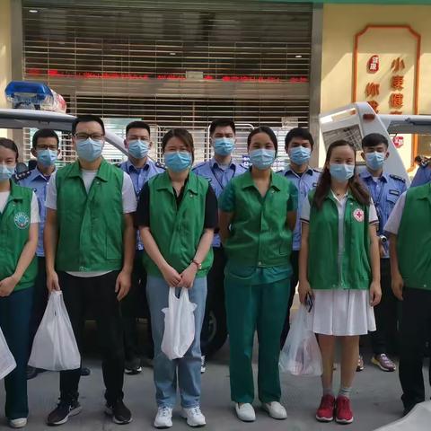 龙岗中心医院社康“三位一体”：助力老年人疫苗接种再加速