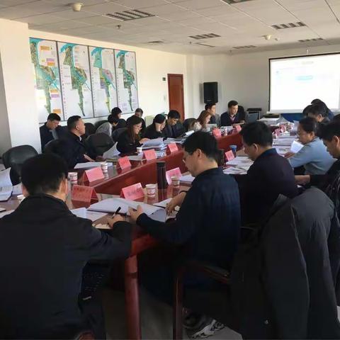 发改局召开丝路国际会展项目可行性研究专家评审会