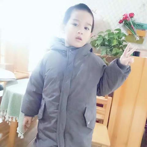 大家好，我叫徐正帅