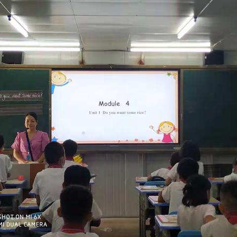 英语组第四周科组研讨——小组合作在课堂教学中的有效运用