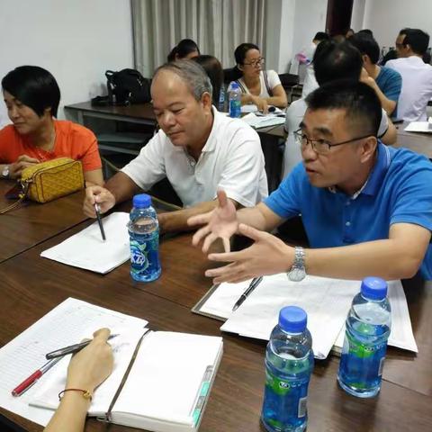 坚定信心，科学备考一一高三年级召开"八校联考"质量分析会