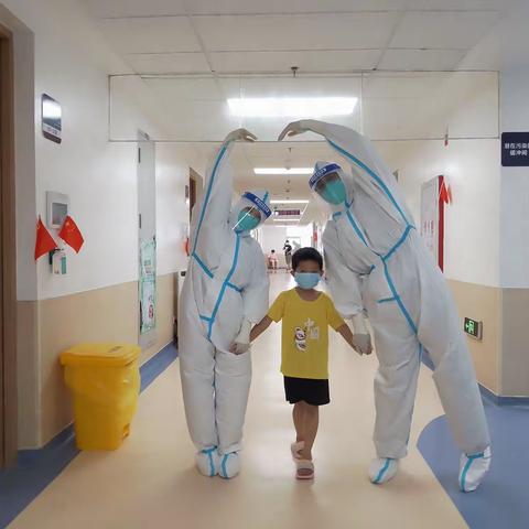 感控护士：倾我所能  护“战友”周全