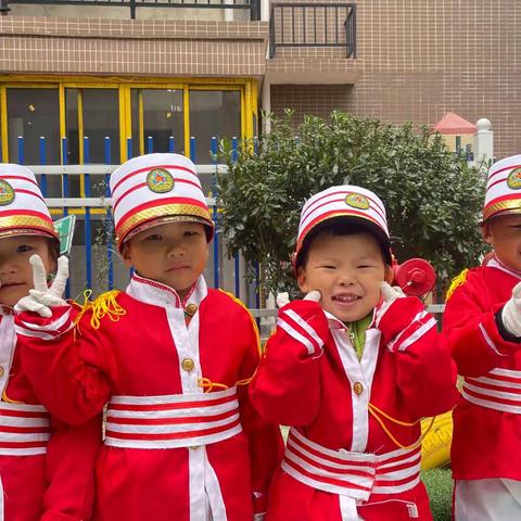 预防踩踏 安全“童”行——百龙跨世纪幼儿园升国旗仪式🇨🇳