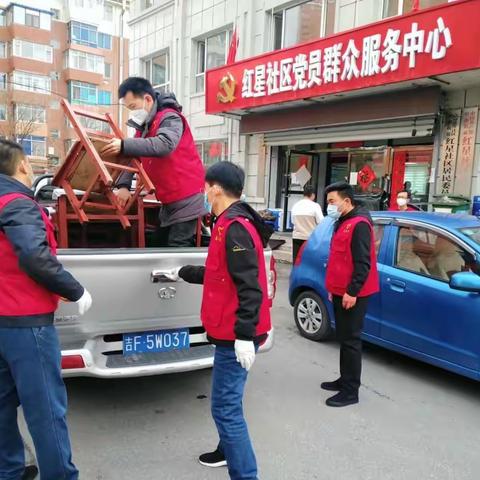 市林业局党员干部下沉社区  助力联防联控在行动