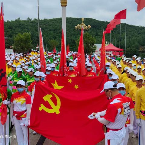 新向民牟州健步队参加“2021健步河南.全民健身旅游大会(摘星楼站)”活动纪实