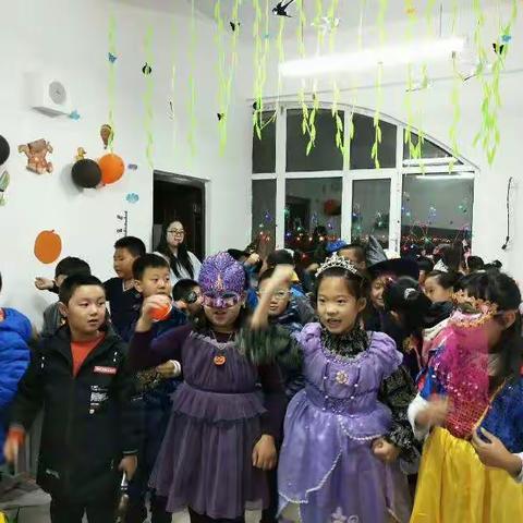 耐思教育万圣狂欢夜