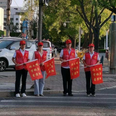 文明执勤 志愿服务在行动——内黄南站党支部开展文明执勤活动