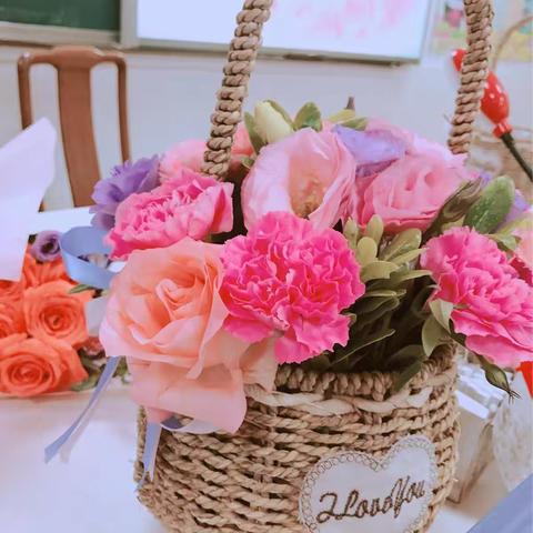 与艺术相伴，做儒雅教师-----记古平岗小学教师艺术系列课程之插花DIY