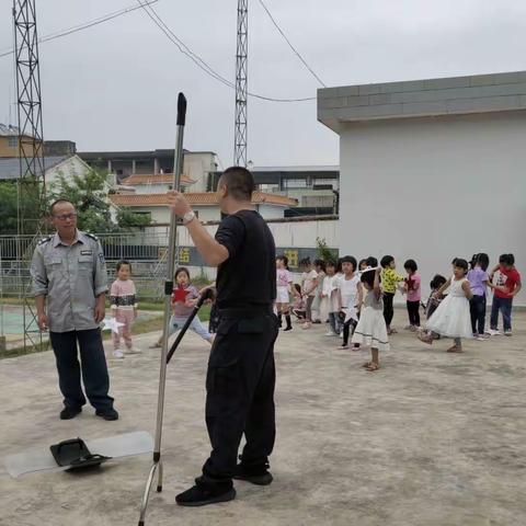 勐糯幼儿园开展反恐防爆培训和演练