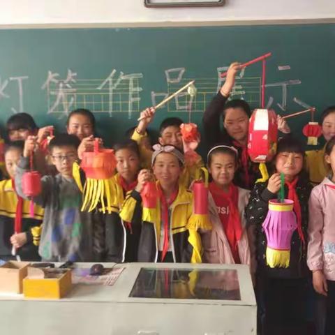 五年级二班灯笼作品展示