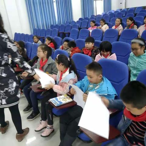 红河谷外国语小学“播音与主持社团”——《乡愁》