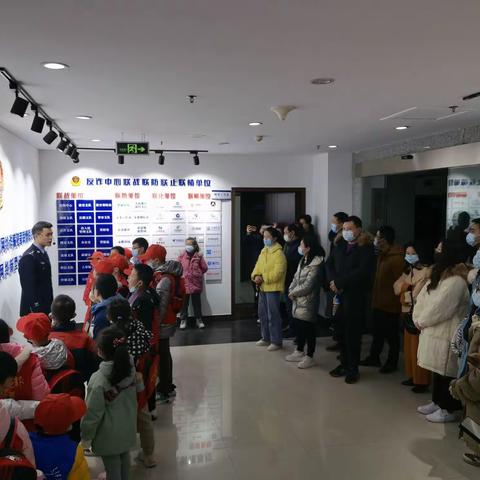 南昌晚报小记者团走进反诈中心观摩学习