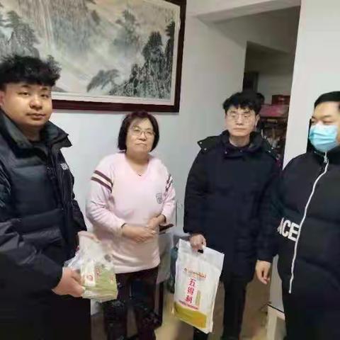 【官扎营】官中社区与社工站走访慰问困难残疾人家庭