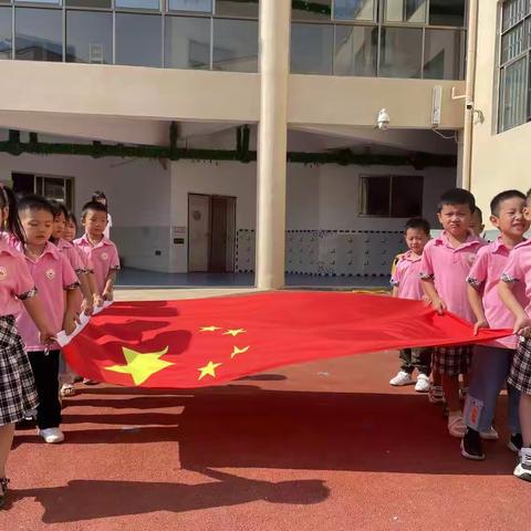 “小小中国心，浓浓爱国情”广昌县第一幼儿园中班国庆节活动