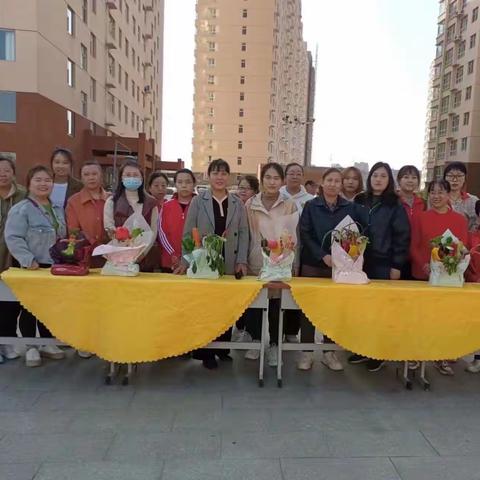 巾帼笑颜展风华 村社合开幸福花