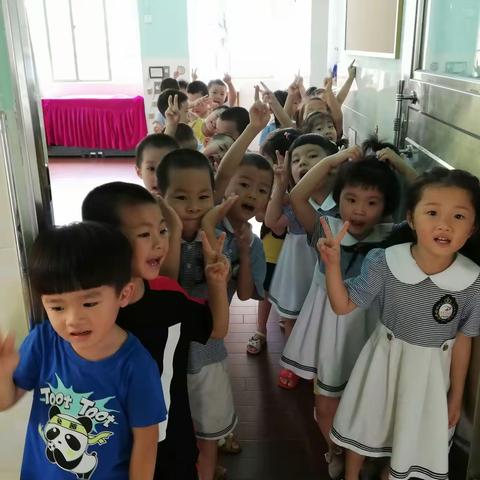 金鹰幼儿园庆六一自助餐活动