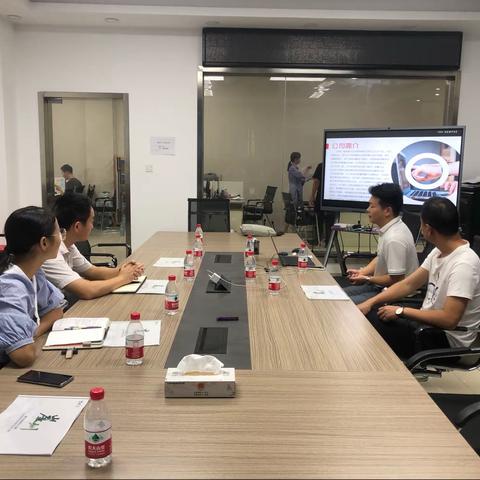 严把项目设计关｜副区长主持召开产业园综合服务中心项目设计汇报会