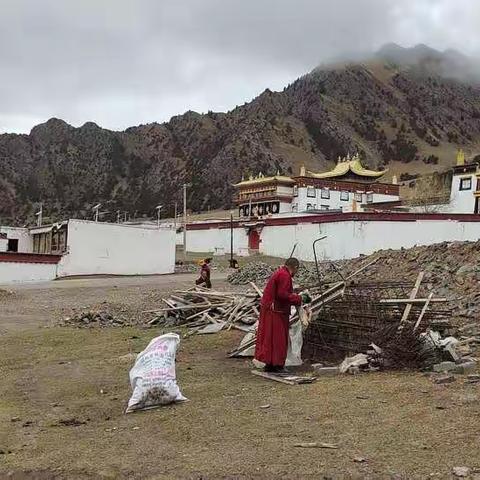 ཡུལ་ཤུལ་ཁུལ། ཆུ་དམར་ལེབ་རྫོང་འབའ་དགོན་ཡུལ་ཚོ།གཏེར་ཆུ་སྡེའི་མངའ་ཁོངས་ལ་ཆགས་པའི་ཤྭ་རྭའི་བདེ་ཆེན་ཆོས་ག