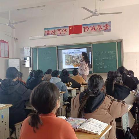 永城市五中“送课下乡”到卧龙中学