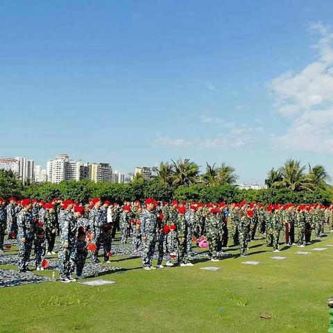 热烈祝贺海口市美兰区国兴幼儿园＂海陆空”军事演习亲子活动取得圆满成功！👏👏