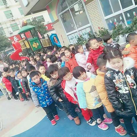 小四班，在幼儿园，我学会了