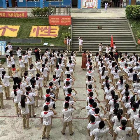 “激扬的旋律、欢快的六一”－甘圩镇定黎小学开展“六一儿童节”庆祝活动