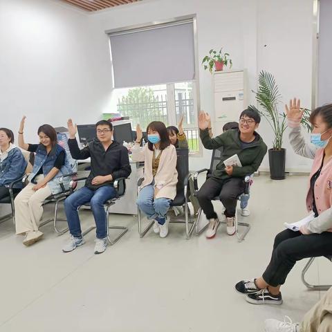 兴隆街道甘河社区召开团支部选举会议