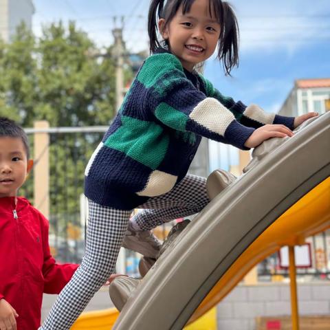 甜甜的瞬间😊萌萌的表情😄拼拼凑凑的快乐碎片❤️你们开心的样子是我追求的梦想✨